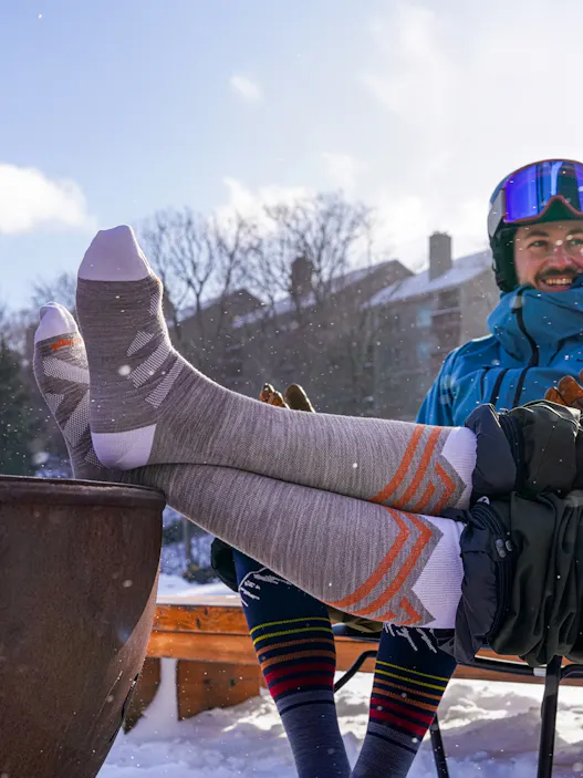 Darn Tough Women's Peaks RFL Over-the-Calf Ultra-Lightweight Ski & Snowboard Socks