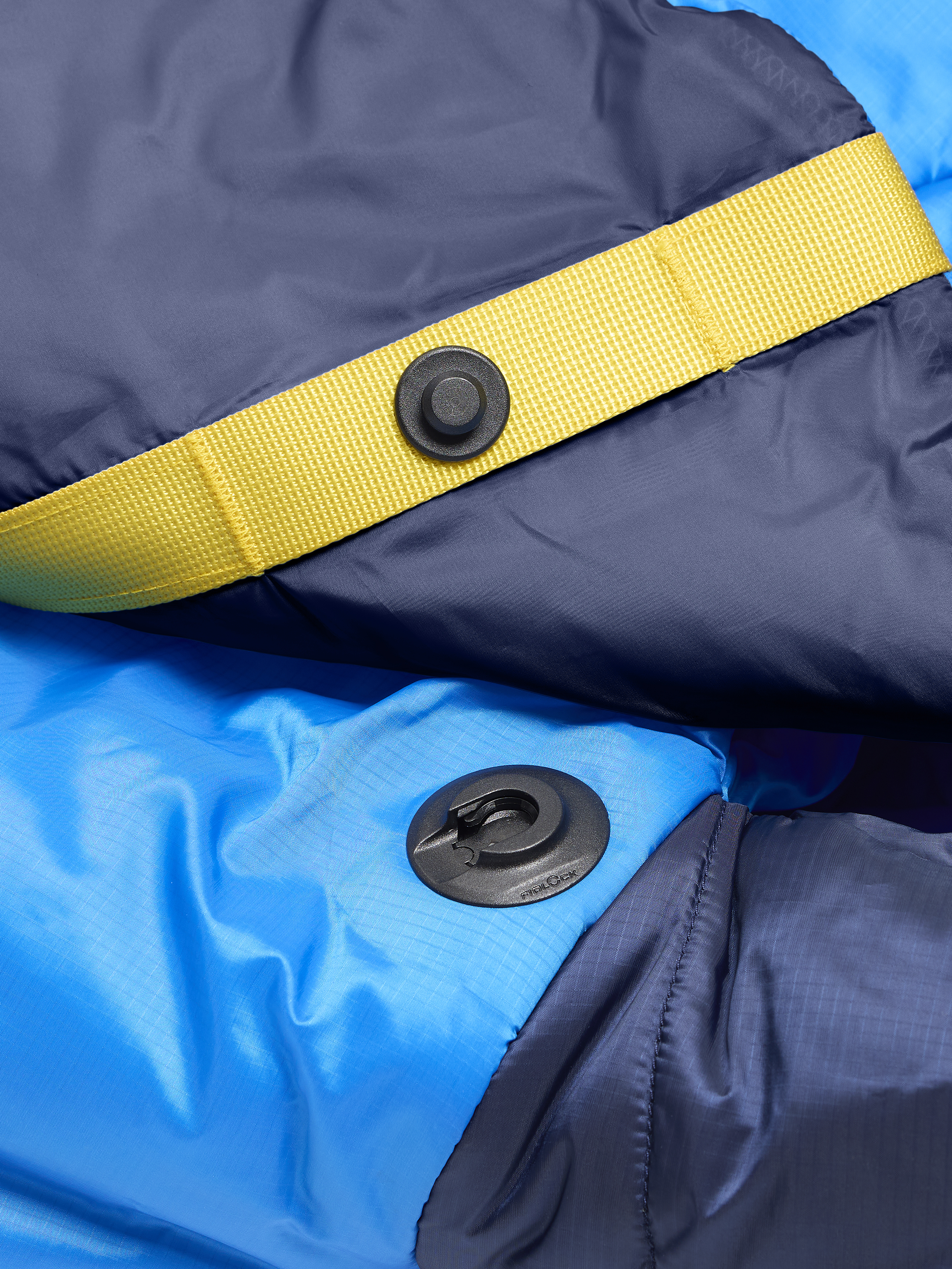 Wraptor Synthetic 20° Long Sleeping Bag | Marmot