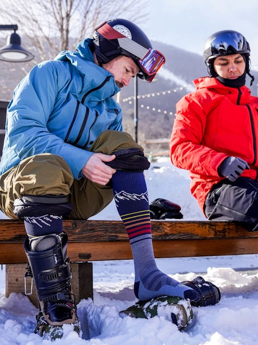 Darn Tough Men's Steep Lines Over-the-Calf Lightweight Ski & Snowboard Socks