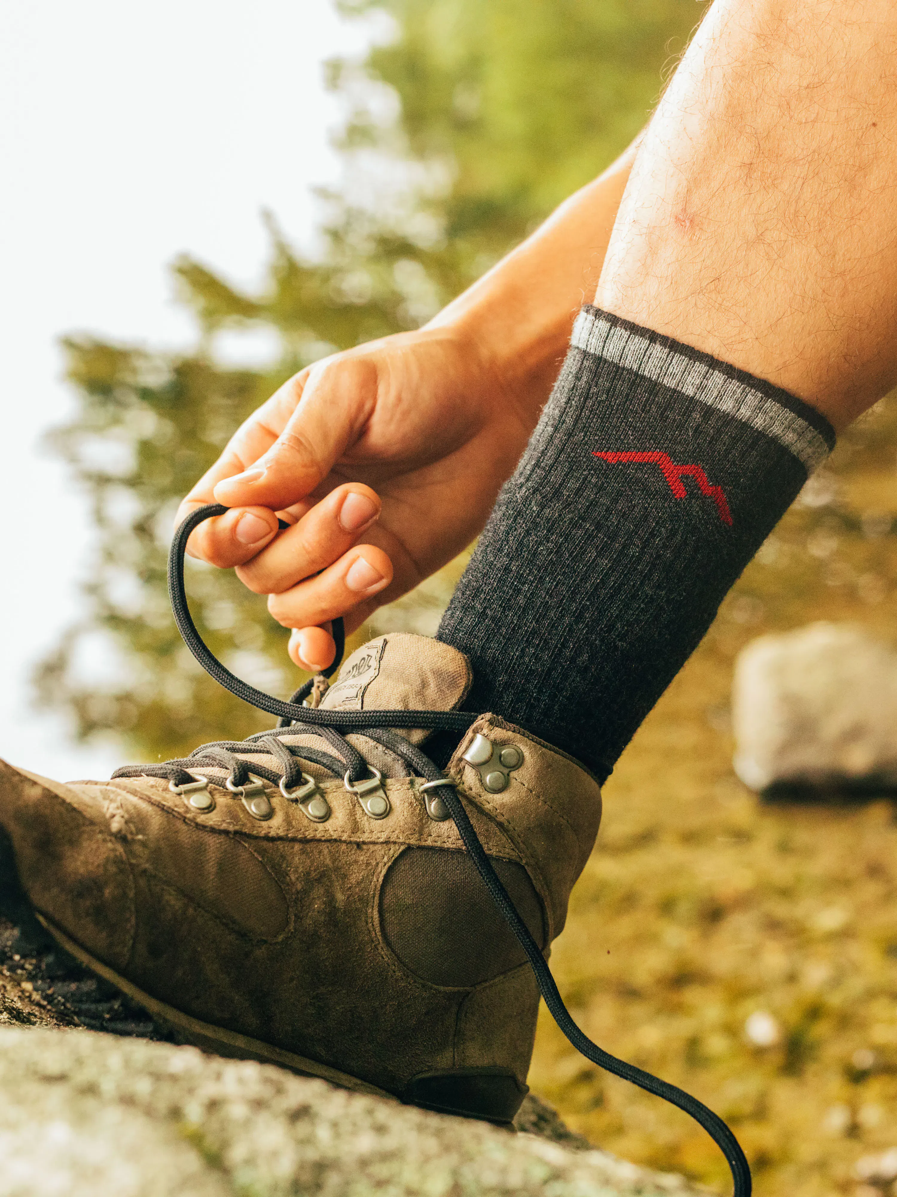 Darn Tough Men's Hiker Boot Midweight Hiking Socks