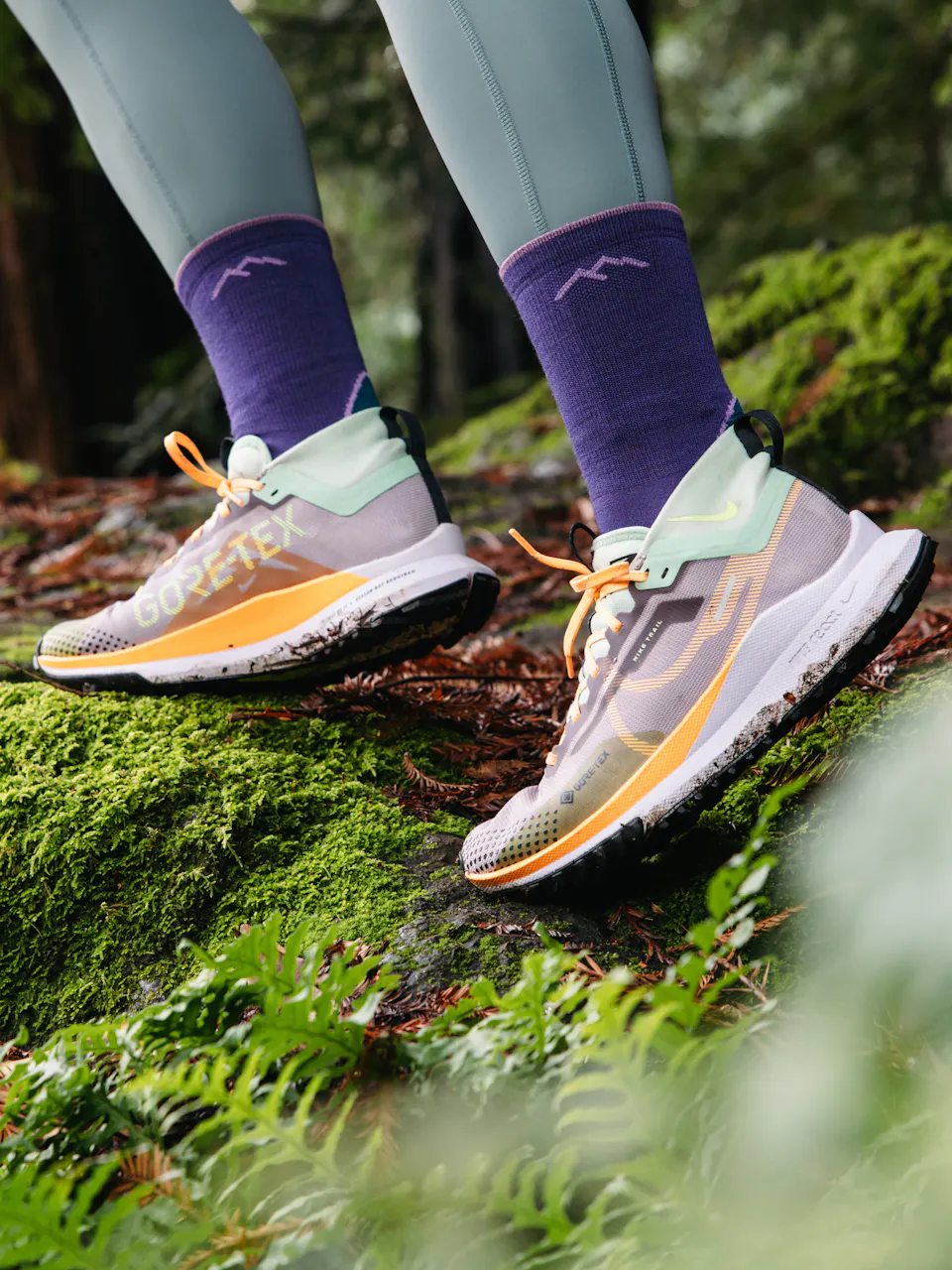 W Light Hiker Micro Crew Lightweight with Cushion-Darn Tough Grape