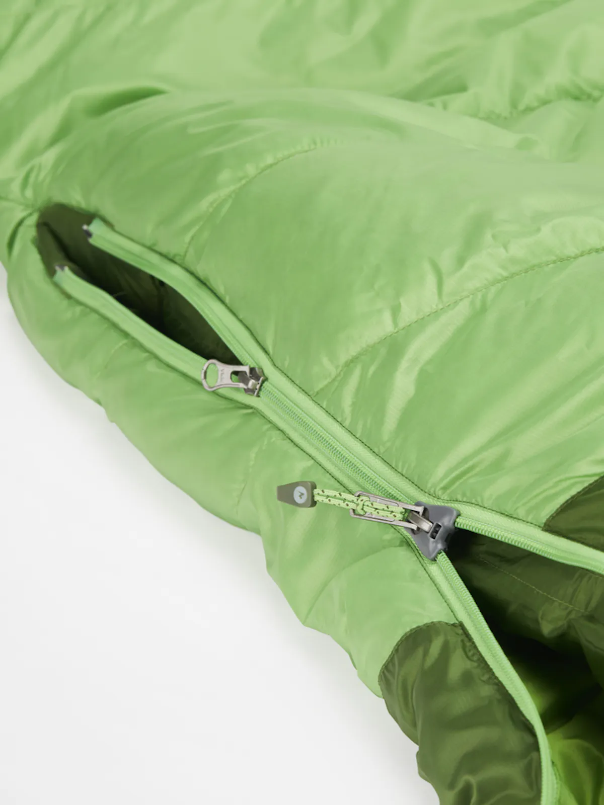closeup of zipper on sleeping bag