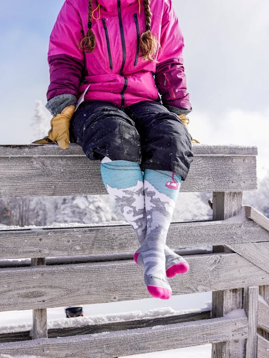 Darn Tough Women's Yeti Over-the-Calf Midweight Ski & Snowboard Socks