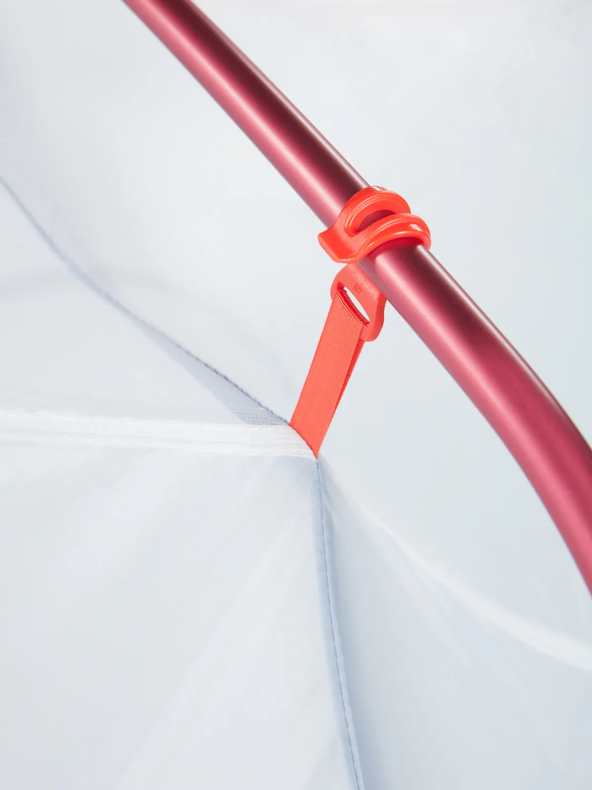 tent pole zoom in