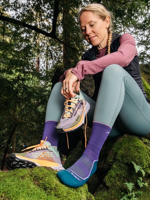 Darn Tough Women's Light Hiker Micro Crew Lightweight Hiking Socks